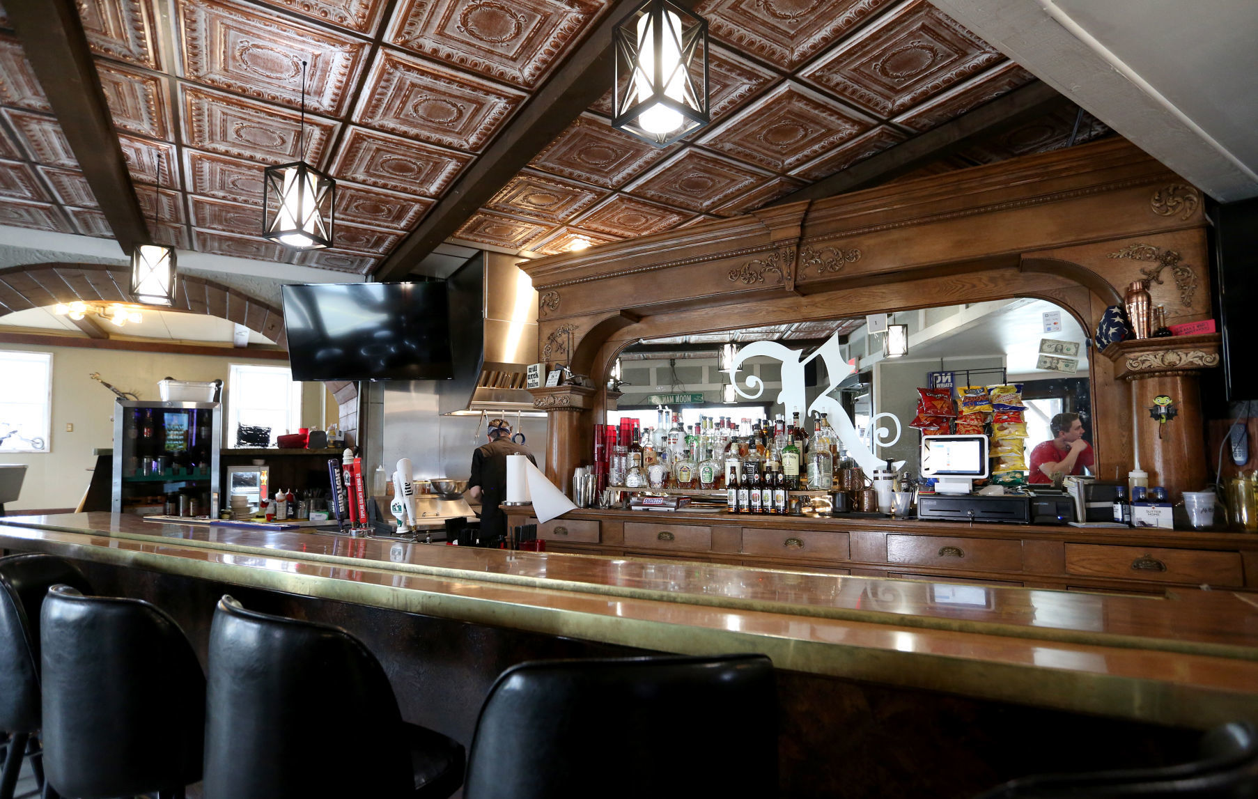 ROXBURY BAR GRILL